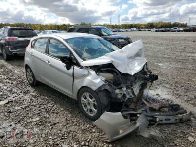 2015 Ford FIESTA Fiesta SE, silver — VIN 3FADP4EJ1FM120701, Copart