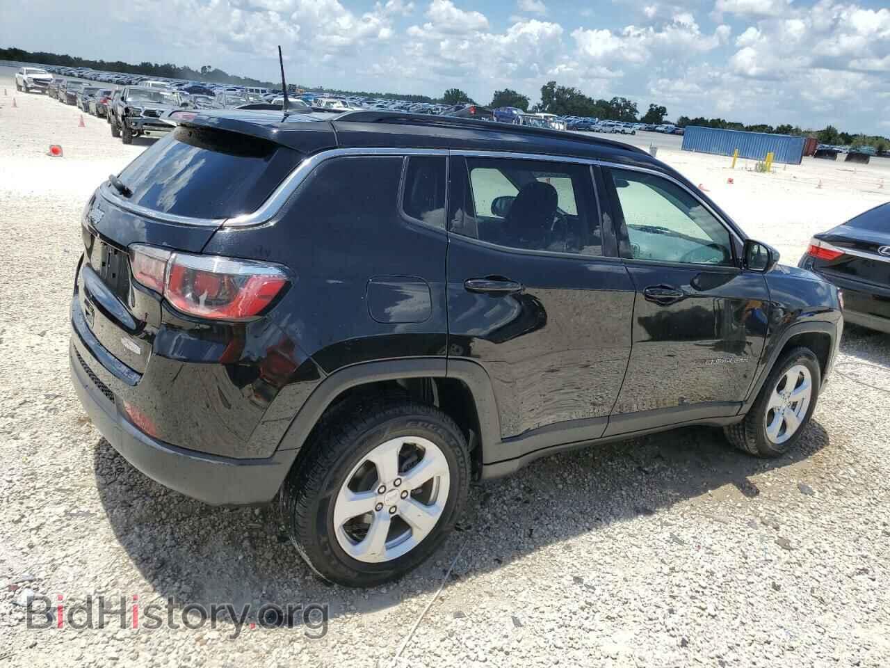 2019 JEEP COMPASS - VIN: 3C4NJDBB8KT593301 - Фото 3