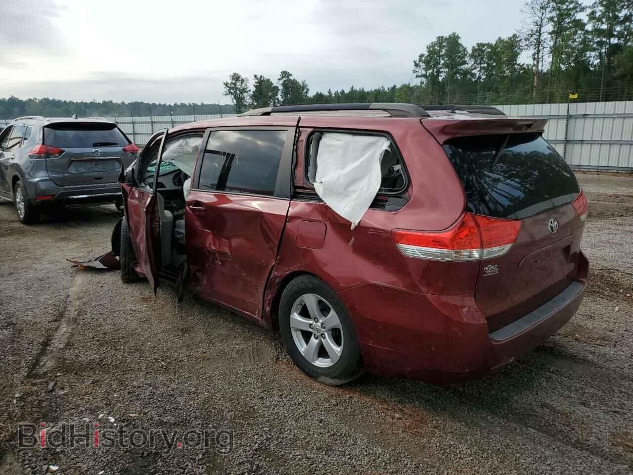 2011 TOYOTA All Models - VIN: 5TDKK3DC3BS022972 - Фото 2