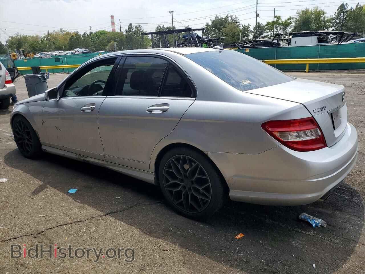 2011 MERCEDES-BENZ C-CLASS - VIN: WDDGF8BB3BR184400 - Фото 2