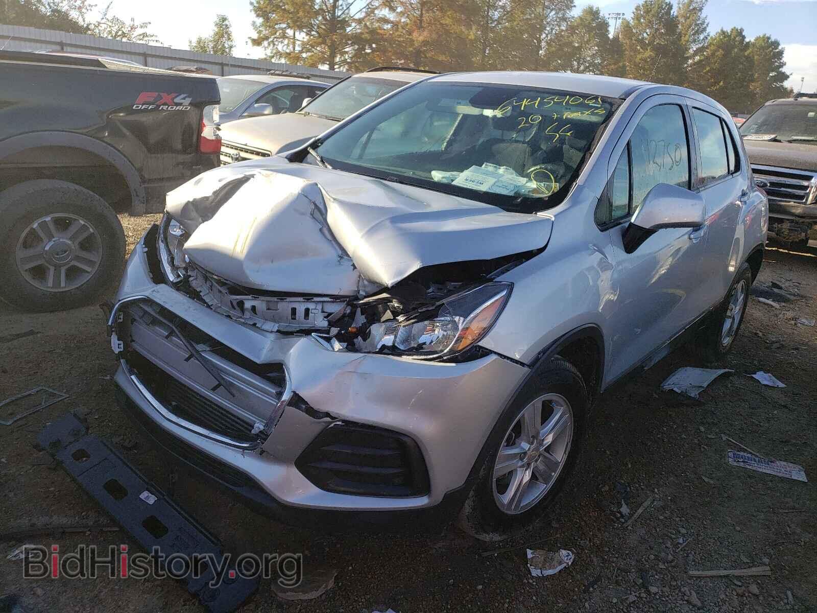 2020 CHEVROLET TRAX - VIN: 3GNCJKSB5LL182040 - Фото 2