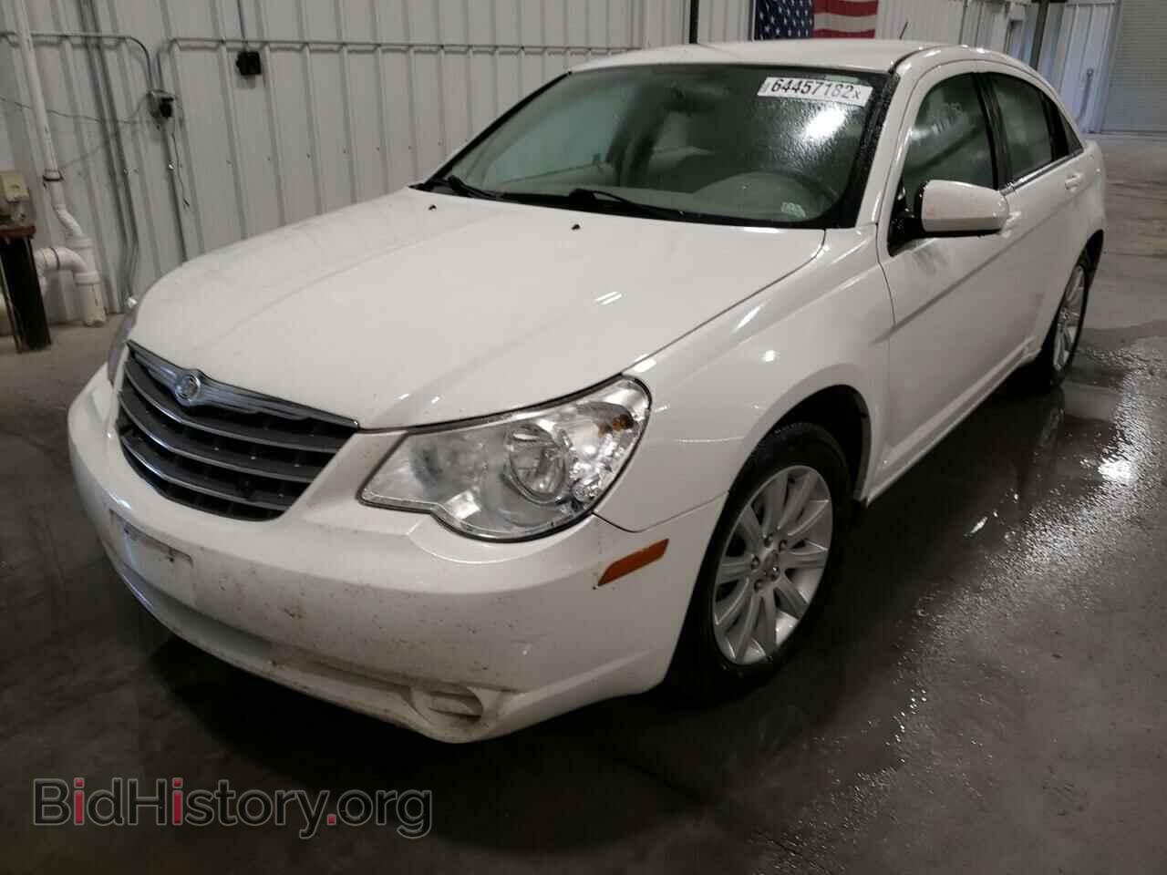 2010 CHRYSLER SEBRING - VIN: 1C3CC5FB1AN158785 - Фото 2