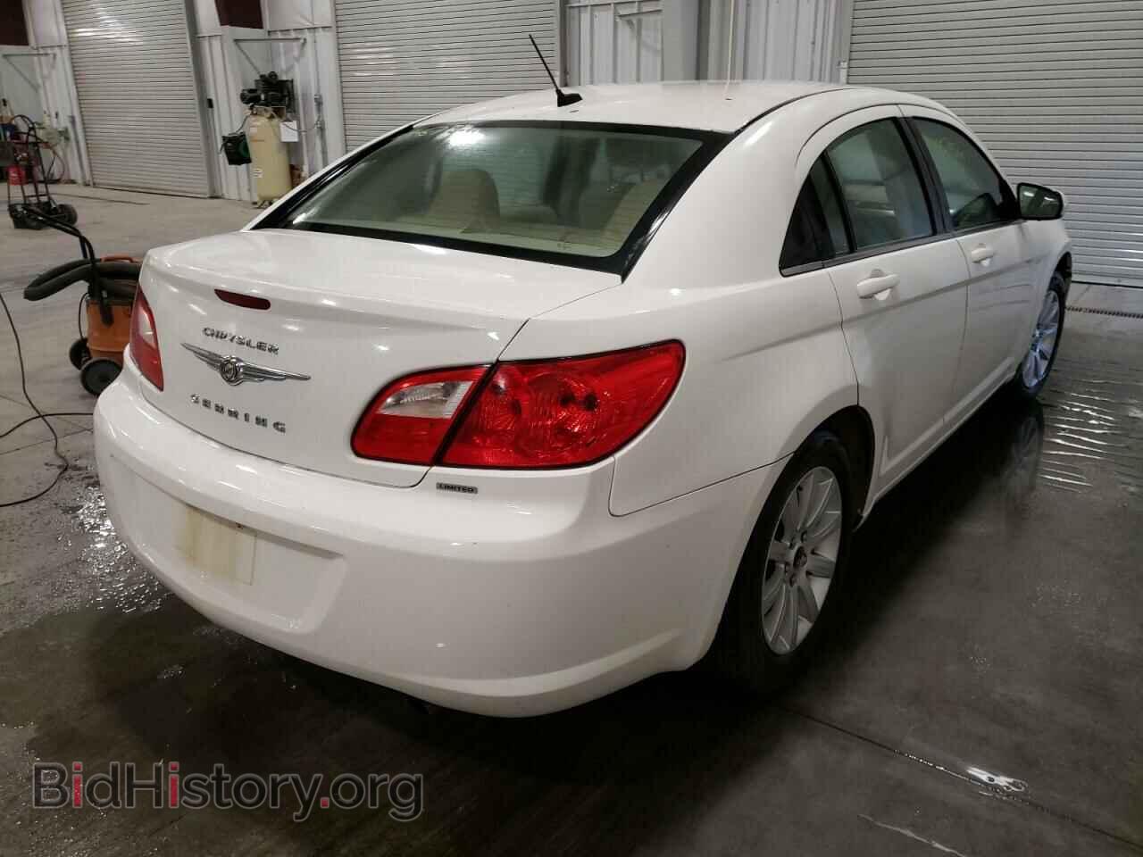 2010 CHRYSLER SEBRING - VIN: 1C3CC5FB1AN158785 - Фото 4