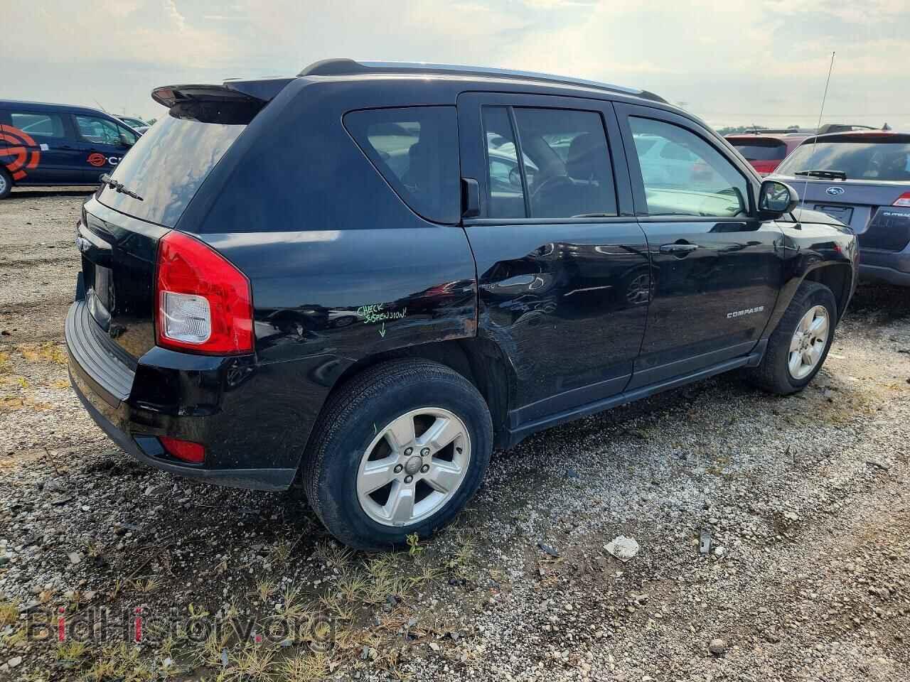 2013 JEEP COMPASS - VIN: 1C4NJCBA8DD264852 - Фото 3