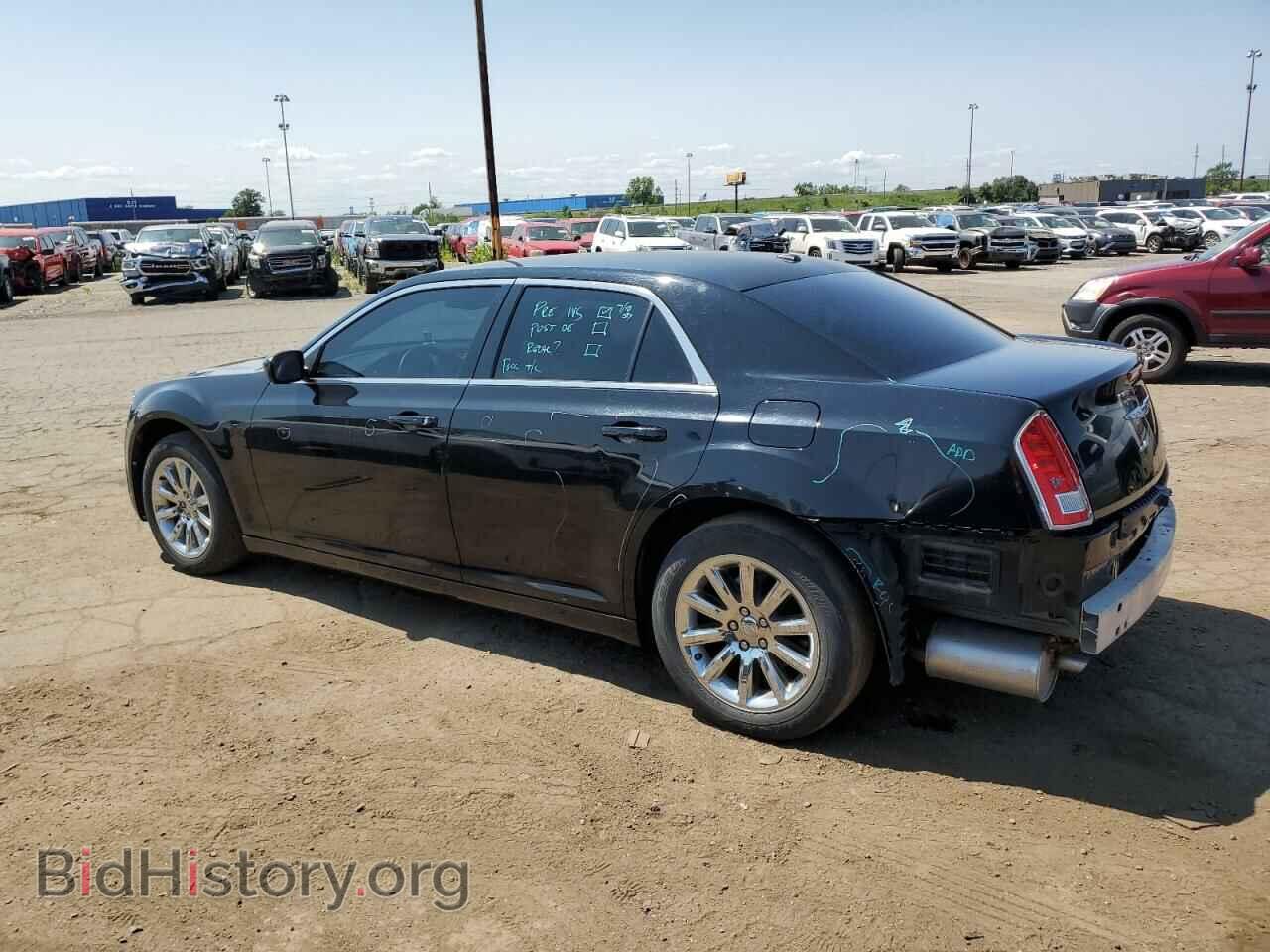 2014 CHRYSLER 300 - VIN: 2C3CCAAG9EH175232 - Фото 2