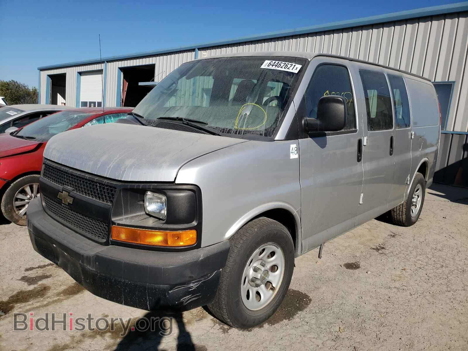 2011 CHEVROLET EXPRESS - VIN: 1GCSGAFX7B1177995 - Фото 2