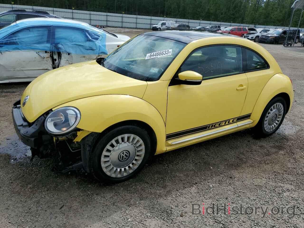 Photo 3VWJX7AT8EM633364 - VOLKSWAGEN BEETLE 2014