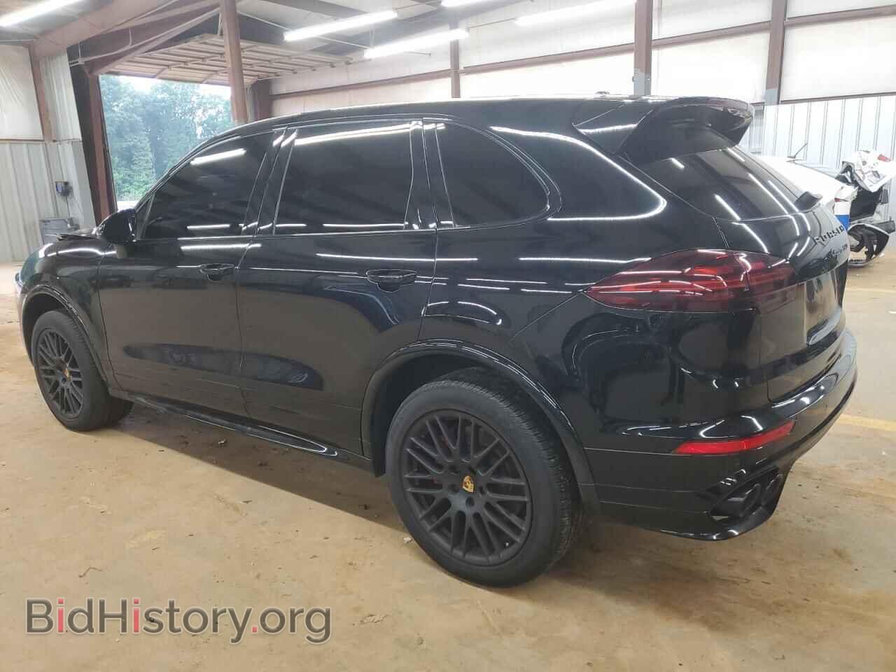 2017 PORSCHE CAYENNE - VIN: WP1AD2A29HLA83358 - Фото 2