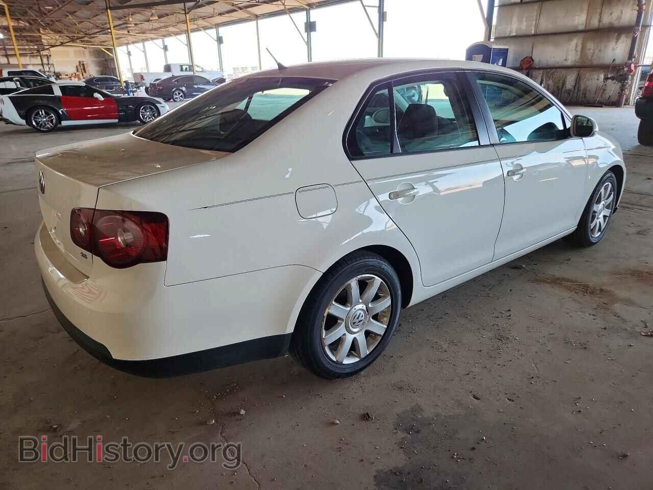 2010 VOLKSWAGEN JETTA - VIN: 3VWJX7AJ2AM003803 - Фото 3