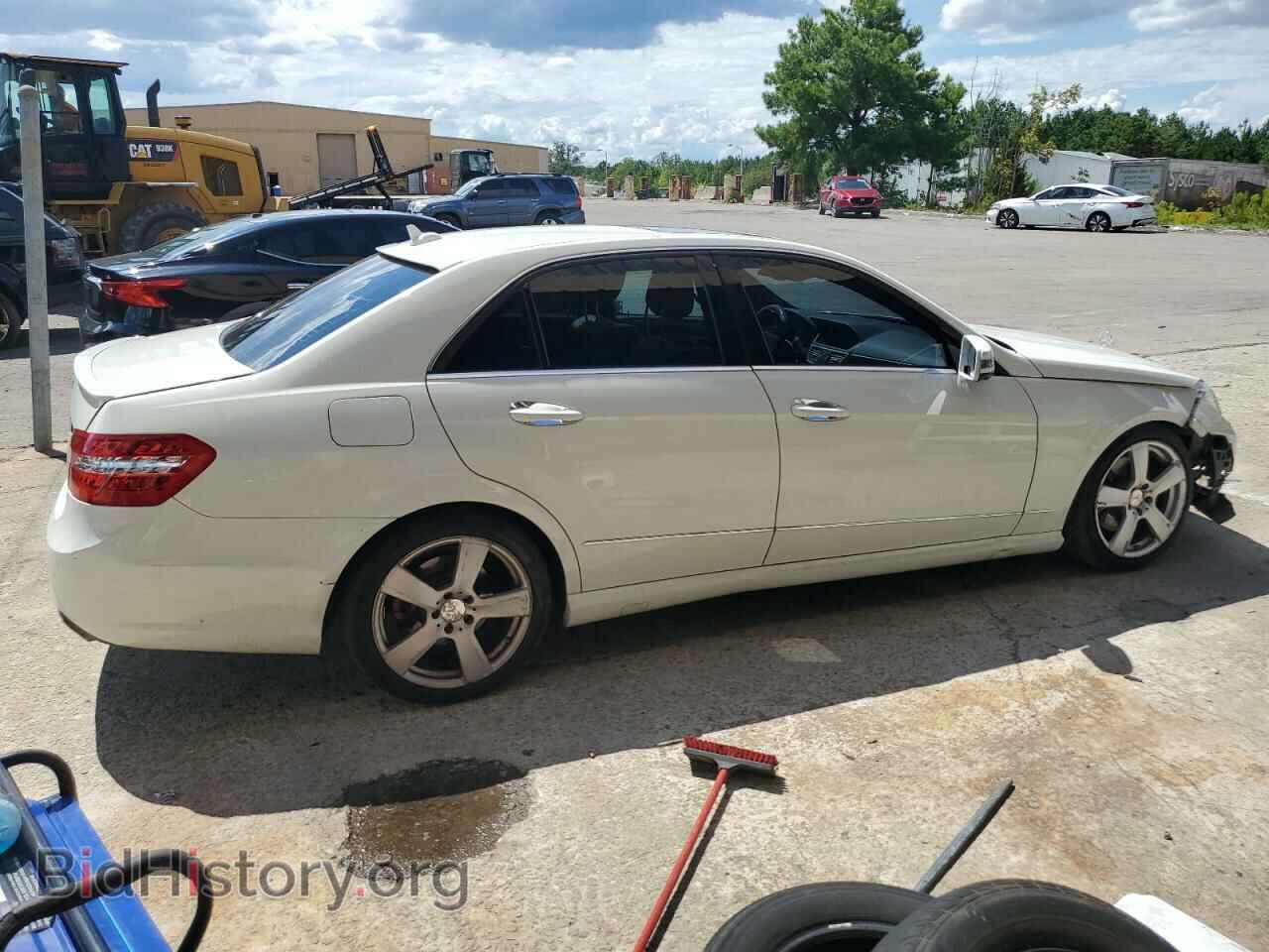 2011 MERCEDES-BENZ E-CLASS - VIN: WDDHF5GB6BA288549 - Фото 3
