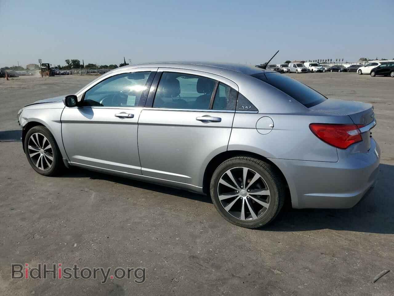 2013 CHRYSLER 200 - VIN: 1C3CCBBG9DN718315 - Фото 2
