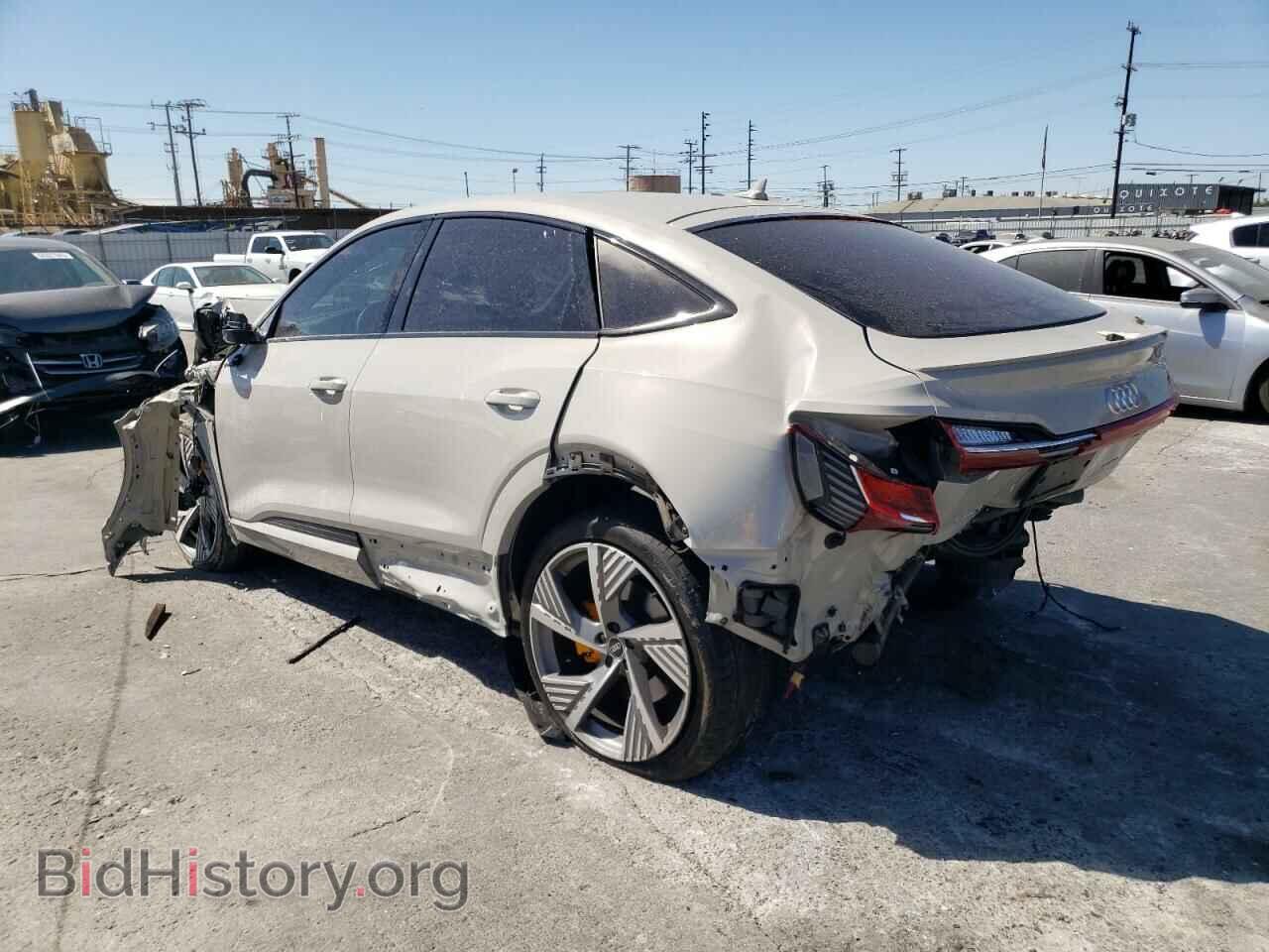 2022 AUDI E-TRON - VIN: WA13AAGE1NB008759 - Фото 2