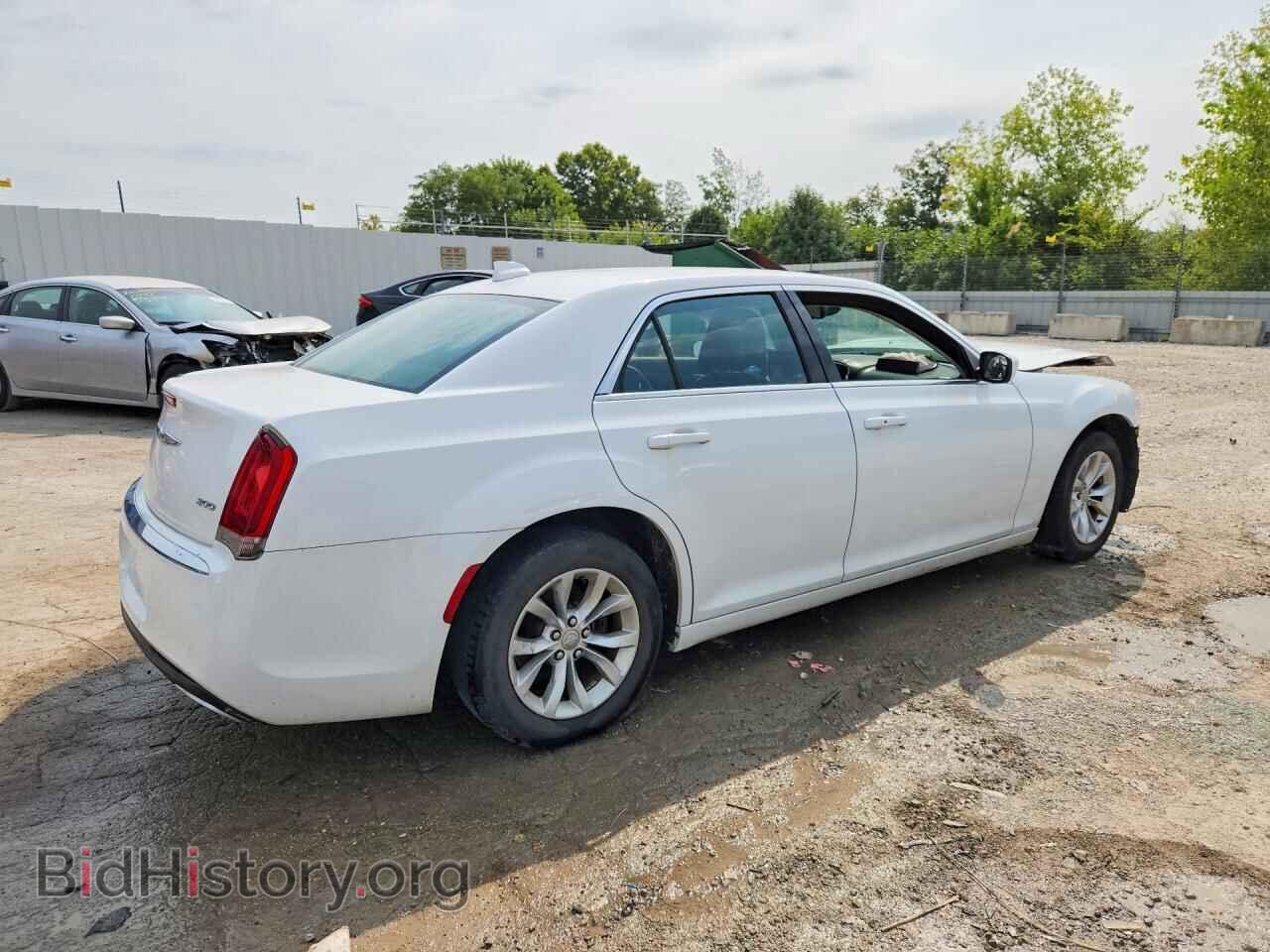 2015 CHRYSLER 300 - VIN: 2C3CCAAG5FH818452 - Photo 3