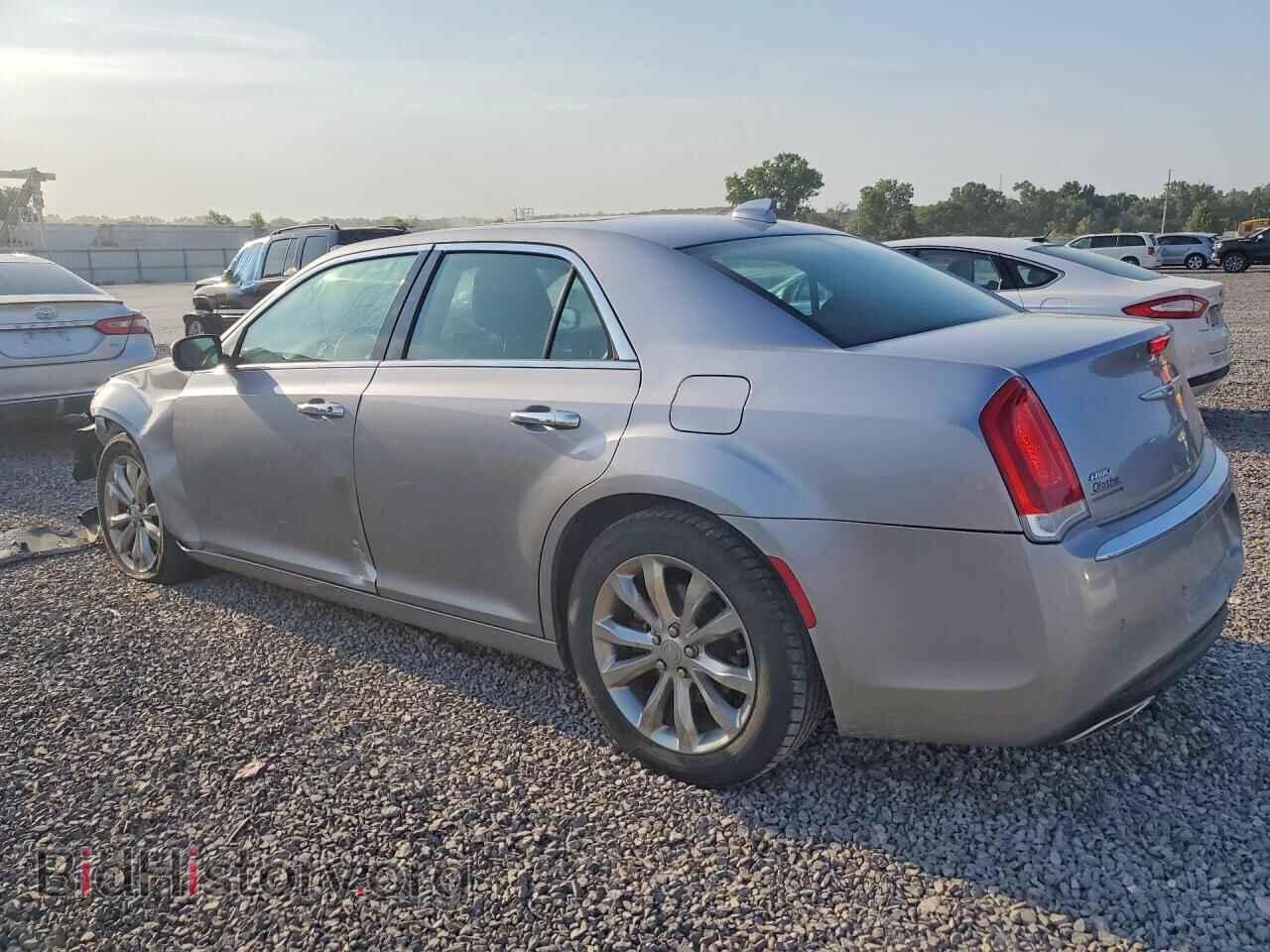 2018 CHRYSLER 300 - VIN: 2C3CCAKG1JH300376 - Photo 2