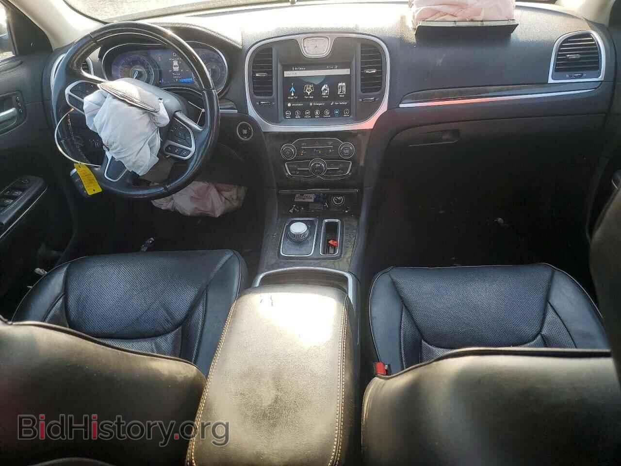 2018 CHRYSLER 300 - VIN: 2C3CCAKG1JH300376 - Photo 8