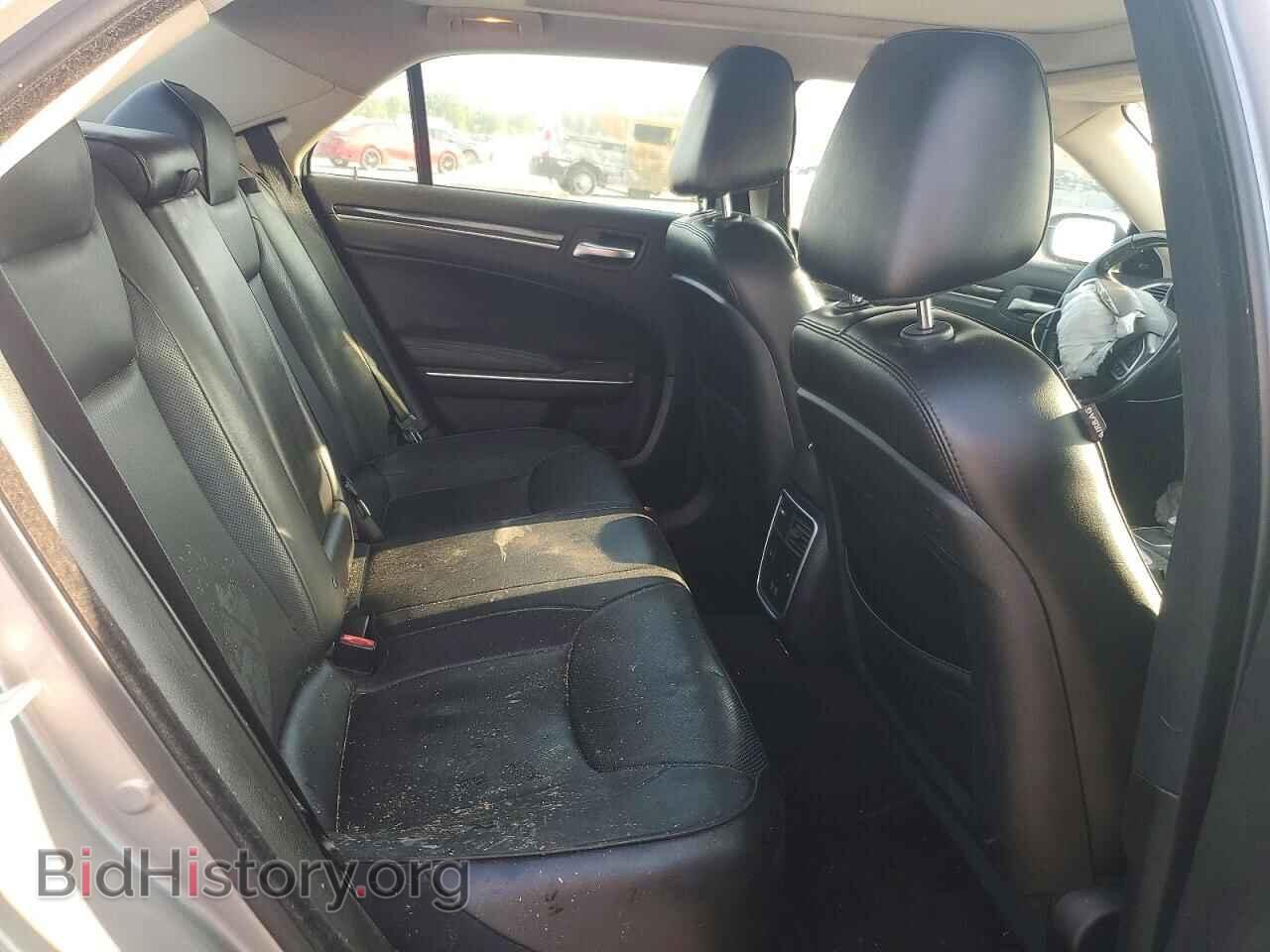 2018 CHRYSLER 300 - VIN: 2C3CCAKG1JH300376 - Photo 10
