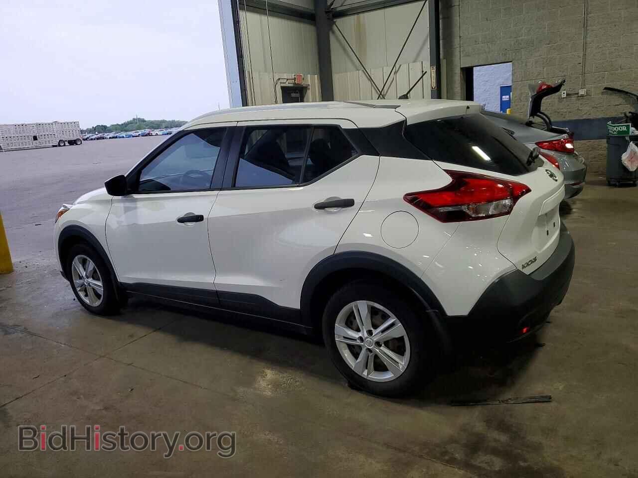 2019 NISSAN KICKS - VIN: 3N1CP5CU3KL503504 - Photo 2
