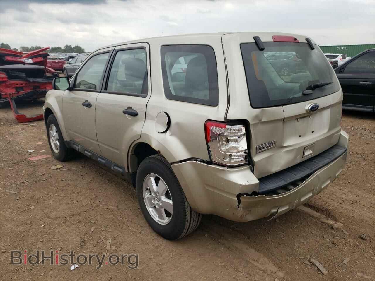 2011 FORD ESCAPE - VIN: 1FMCU0C7XBKA86138 - Фото 2