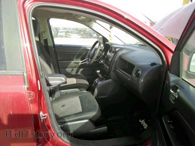 2012 Jeep COMPASS (VIN 1C4NJDBB6CD591831) — photo 5 of 10