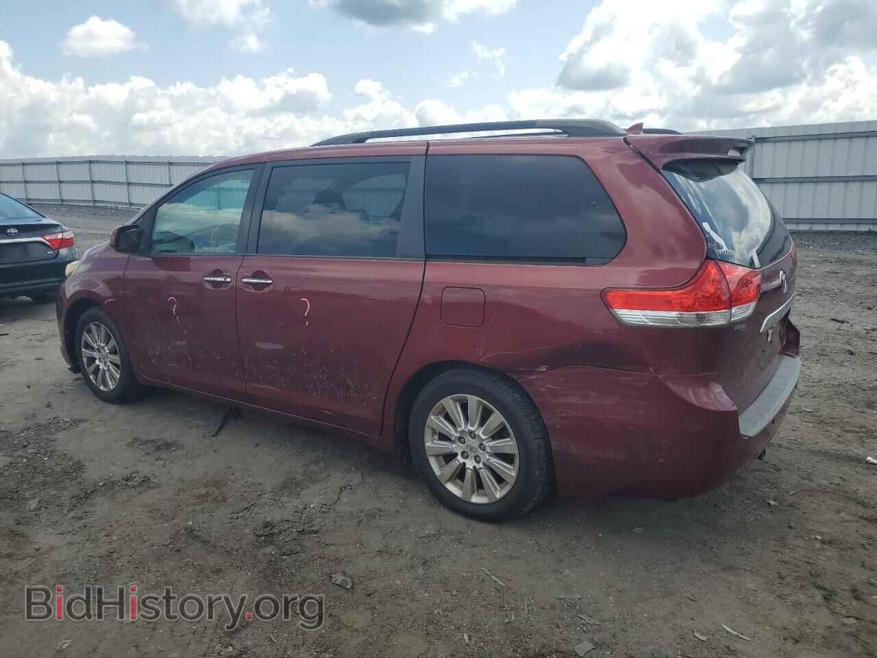 2011 TOYOTA All Models - VIN: 5TDYK3DC0BS084162 - Фото 2