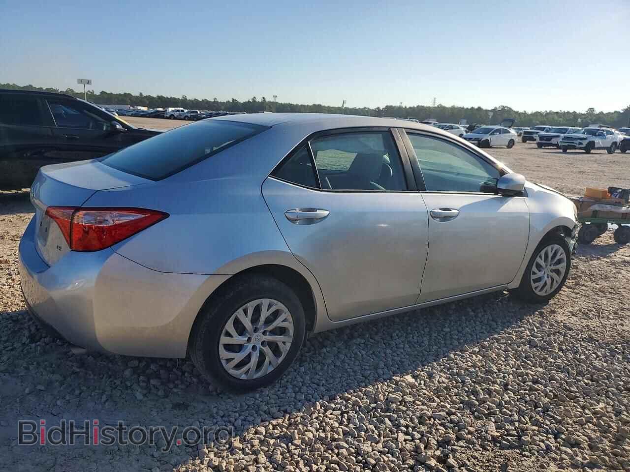 2018 TOYOTA COROLLA - VIN: 5YFBURHE4JP833180 - Фото 3