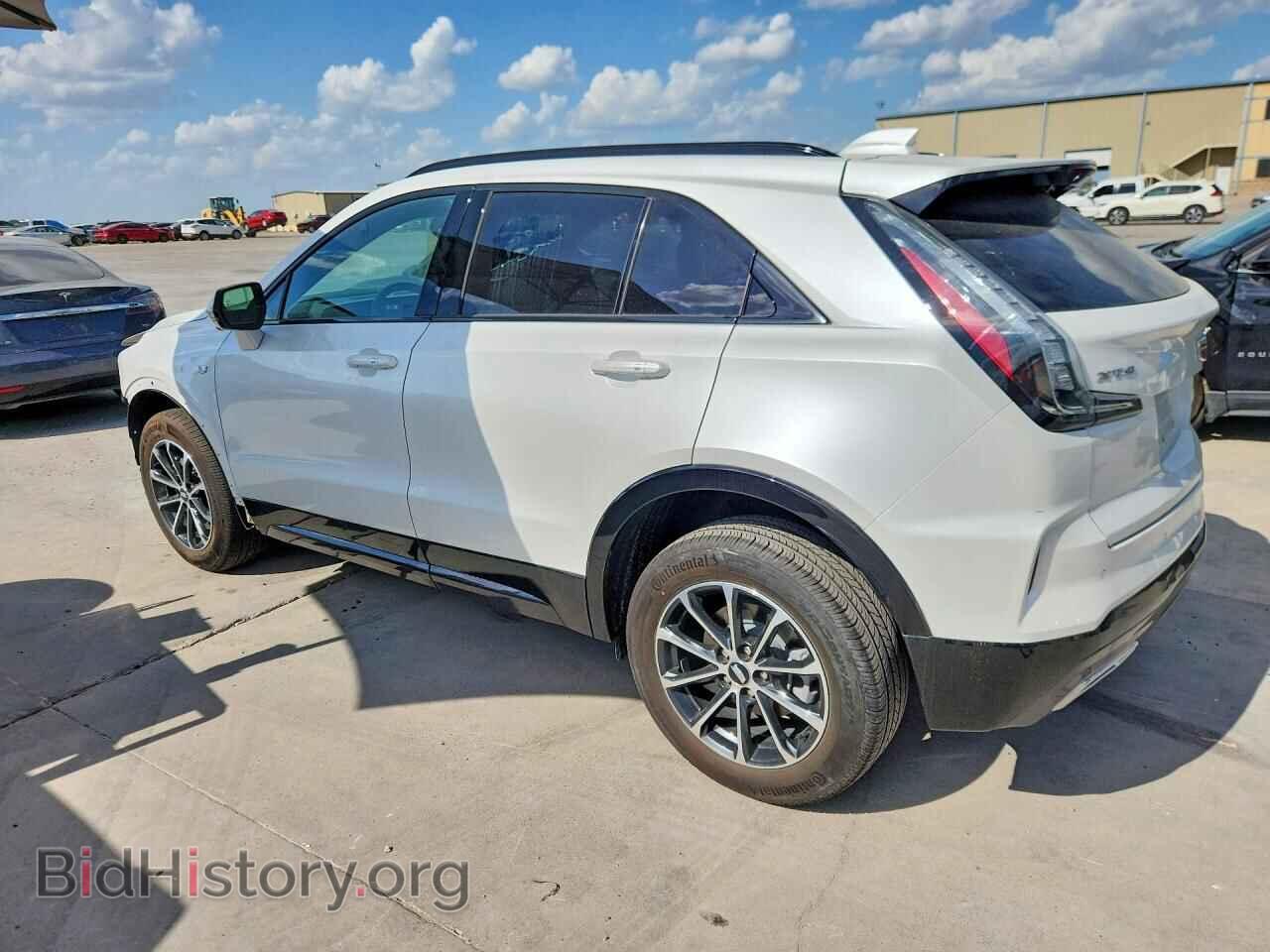 2025 CADILLAC XT4 - VIN: 1GYFZER46SF146612 - Photo 2