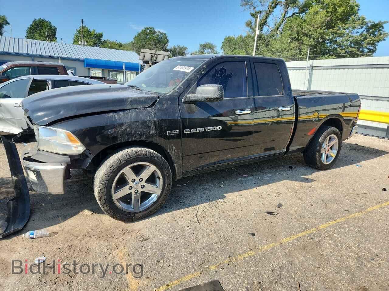 Photo 1D7RB1GT3BS636738 - DODGE All Models 2011