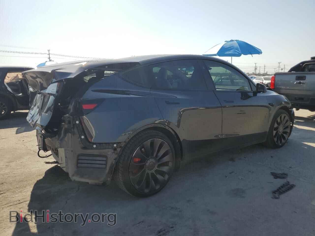 2024 TESLA MODEL Y - VIN: 7SAYGDEFXRF024486 - Photo 3