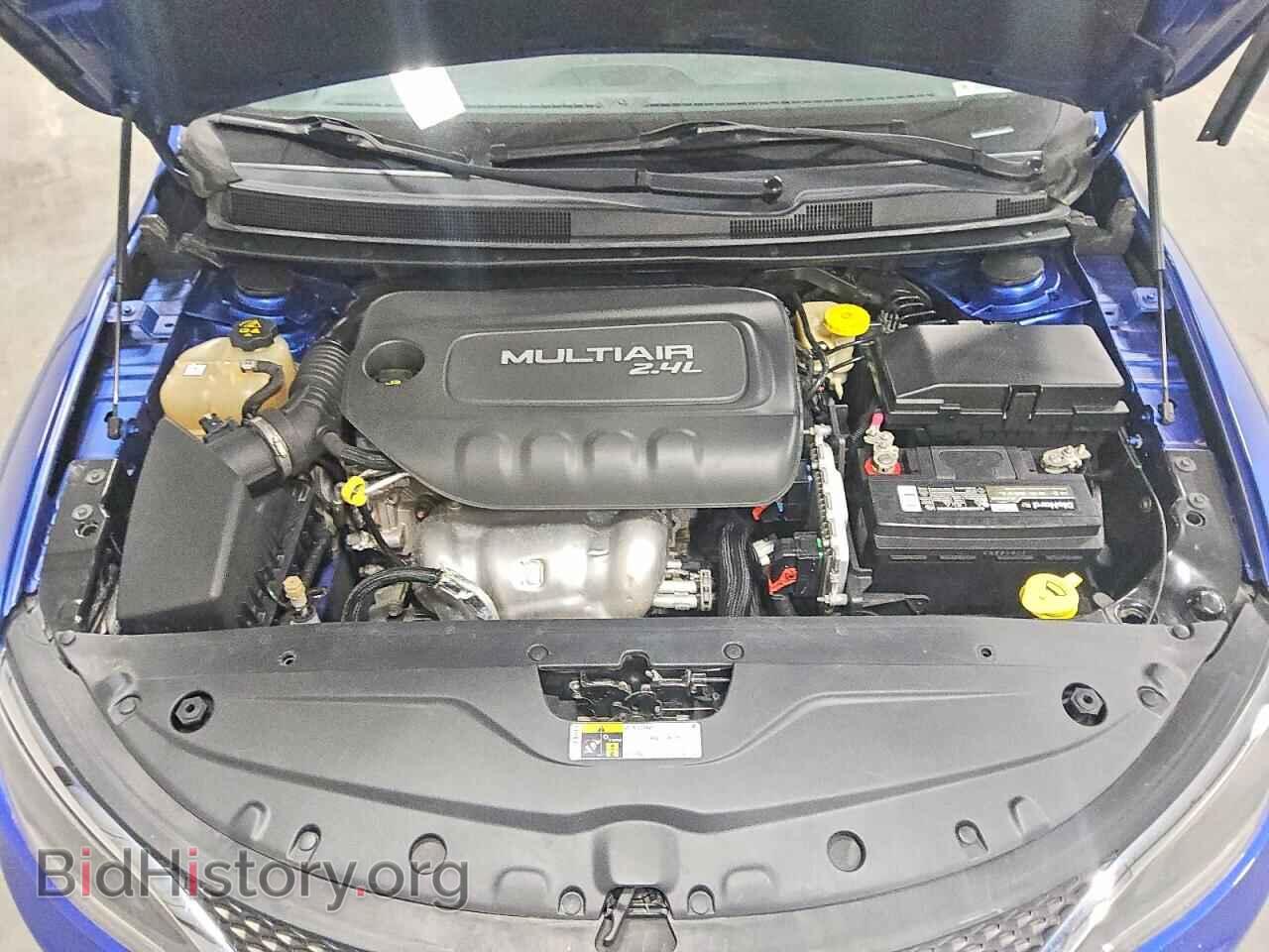 2016 CHRYSLER 200 - VIN: 1C3CCCAB4GN172975 - Photo 11