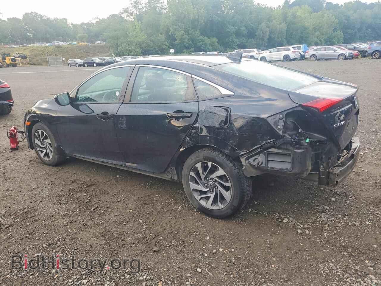 2017 HONDA CIVIC - VIN: 2HGFC2F72HH543649 - Photo 2