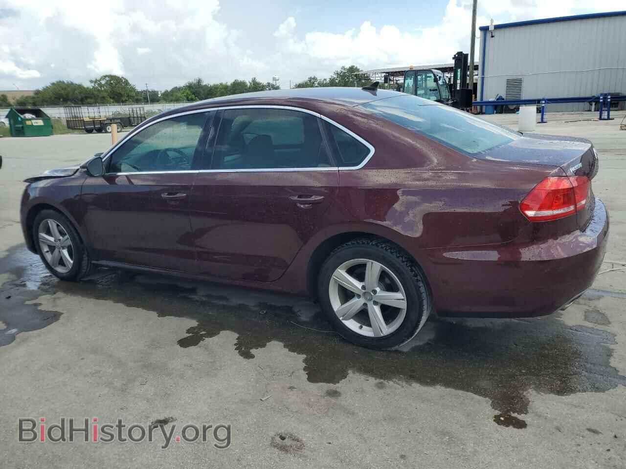 2012 VOLKSWAGEN PASSAT - VIN: 1VWBP7A30CC064139 - Фото 2