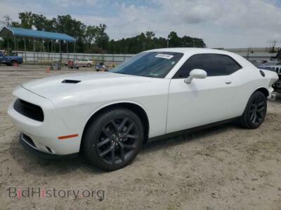 2023 Dodge CHALLENGER SXT, белый — VIN 2C3CDZAG2PH696033, Copart