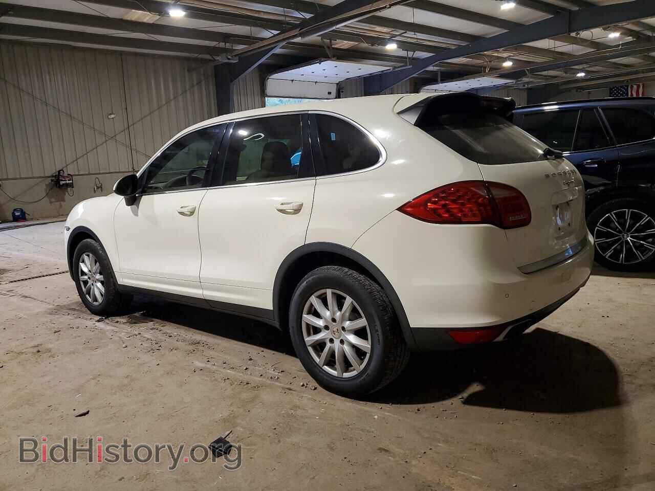 2011 PORSCHE CAYENNE - VIN: WP1AA2A26BLA04311 - Фото 2