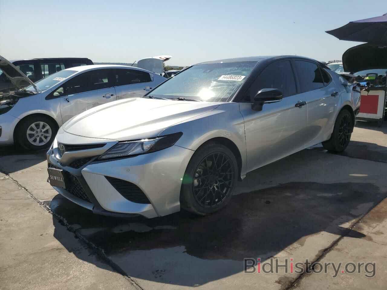 Photo 4T1BZ1HK9JU010784 - TOYOTA CAMRY 2018