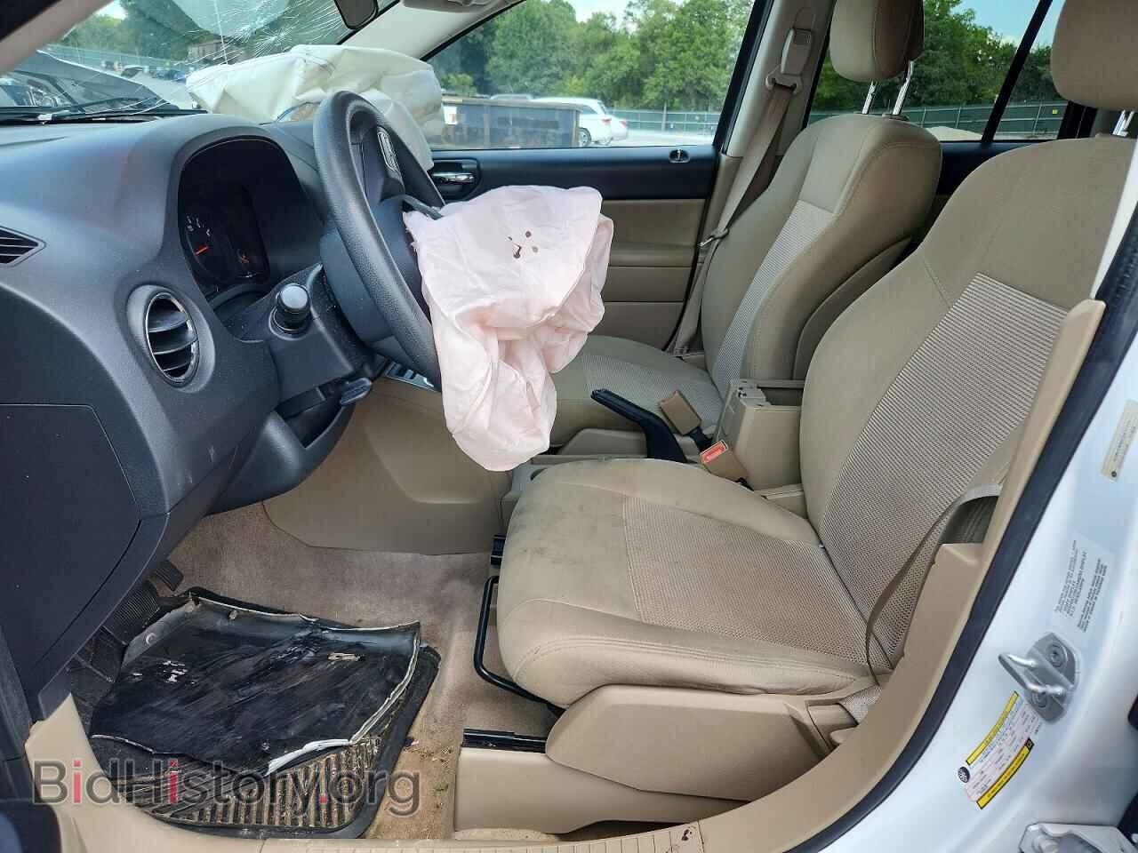 2012 JEEP COMPASS - VIN: 1C4NJCBA2CD677171 - Фото 7
