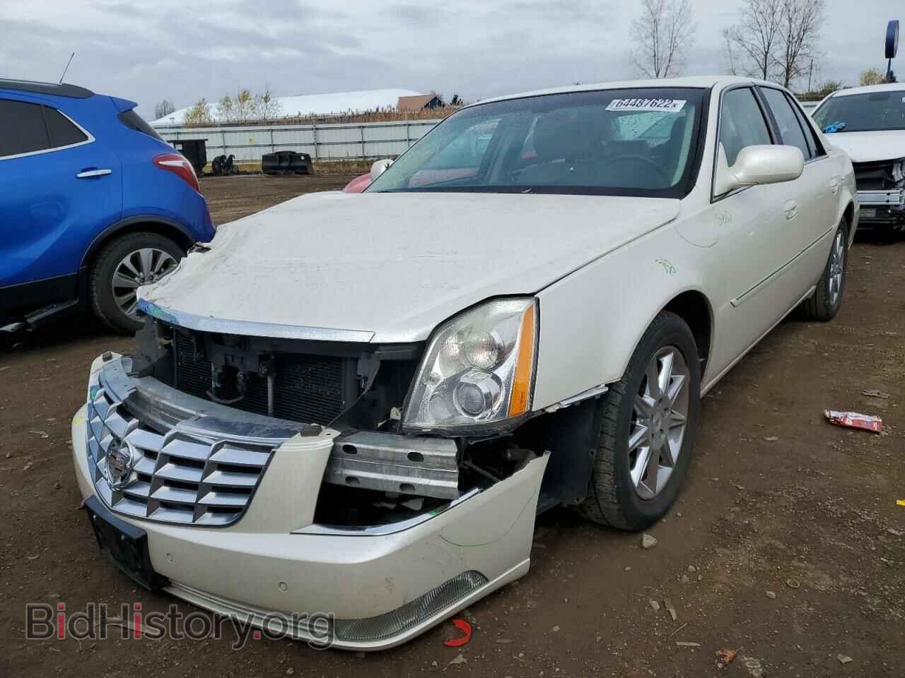 2011 CADILLAC DTS - VIN: 1G6KD5E66BU101002 - Photo 2