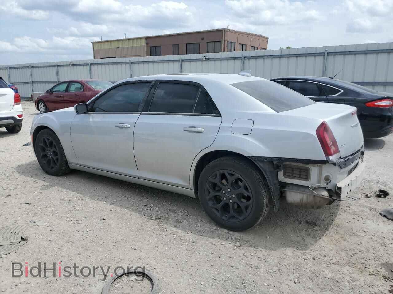 2020 CHRYSLER 300 - VIN: 2C3CCAGG9LH154966 - Фото 2