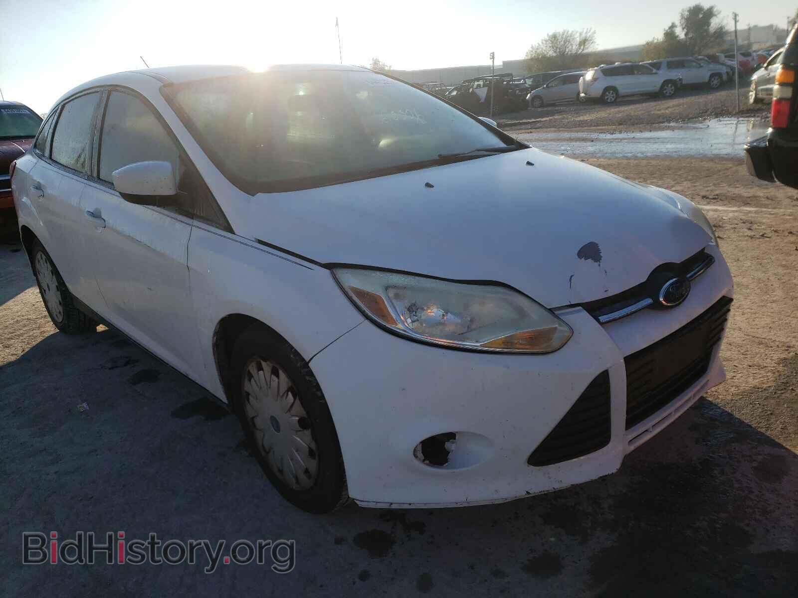 Photo 1FAHP3F29CL194917 - FORD FOCUS 2012