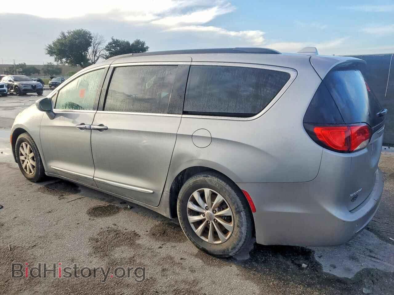 2017 CHRYSLER PACIFICA - VIN: 2C4RC1BG0HR569317 - Photo 2