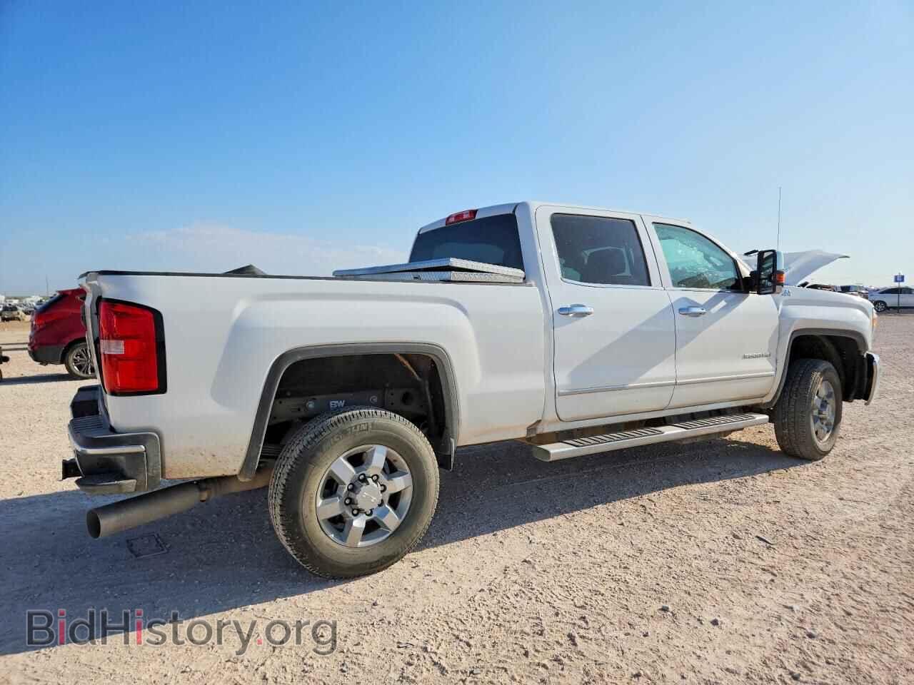 2018 GMC SIERRA - VIN: 1GT12TEY4JF107050 - Фото 3