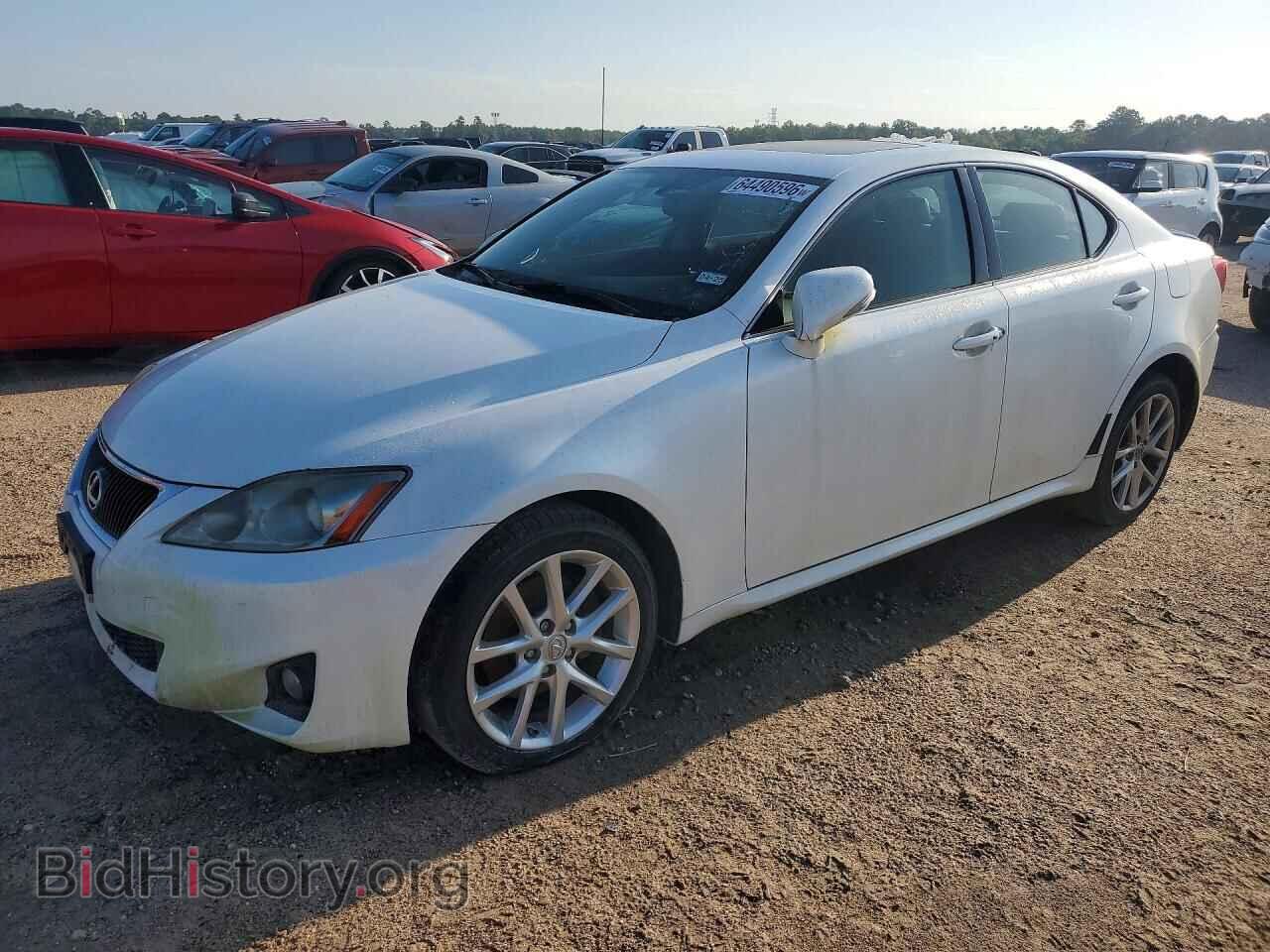 Photo JTHCF5C21B5048990 - LEXUS IS 2011