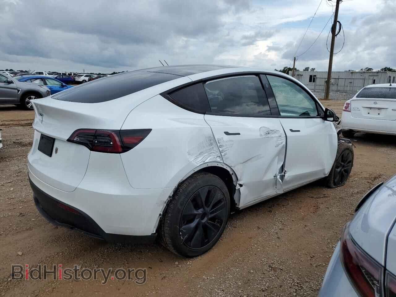 2024 TESLA MODEL Y - VIN: 7SAYGDED1RF132168 - Photo 3