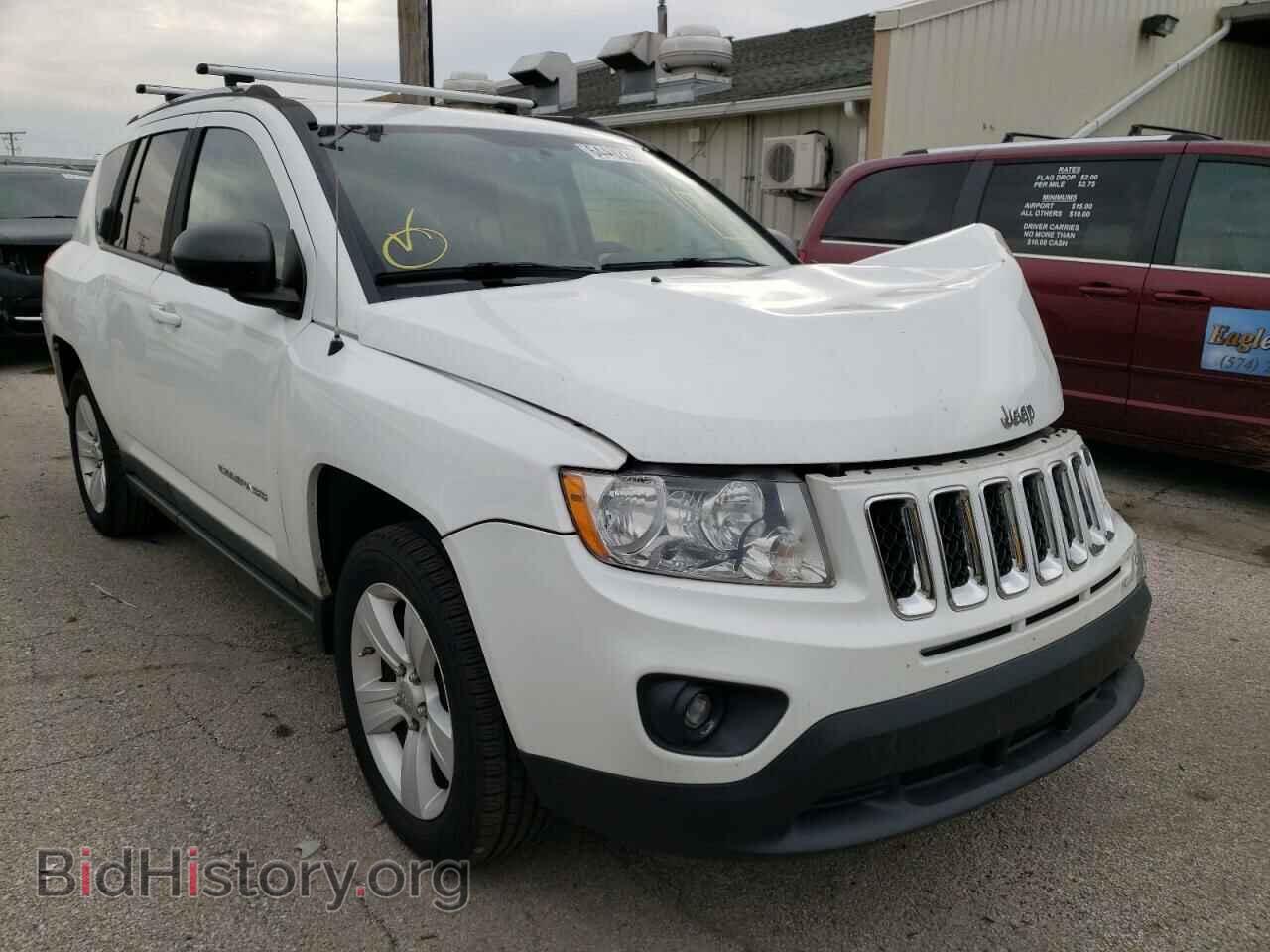 Photo 1J4NF1FB0BD283038 - JEEP COMPASS 2011