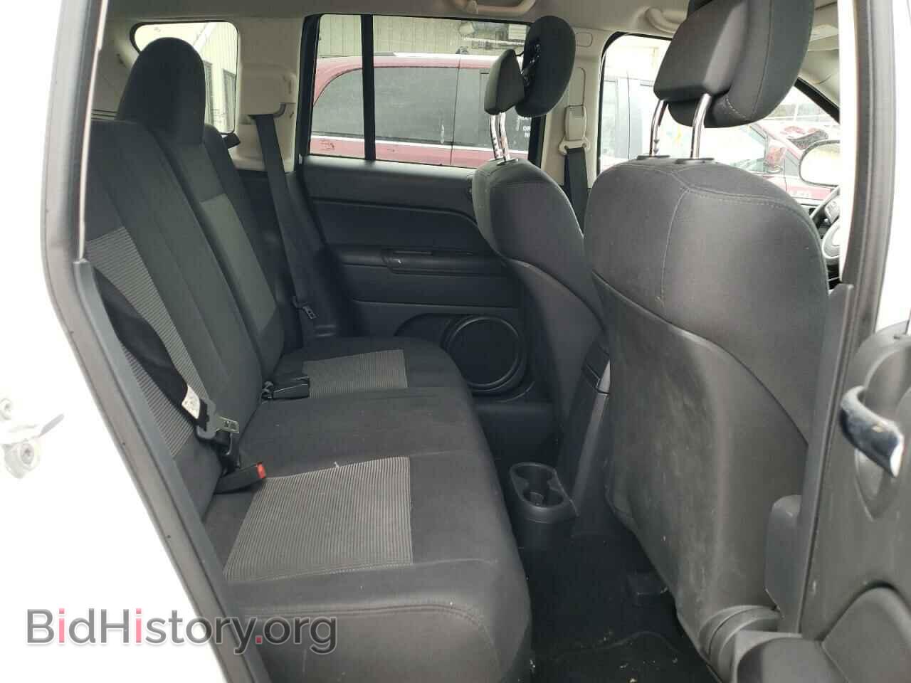 2011 JEEP COMPASS - VIN: 1J4NF1FB0BD283038 - Photo 6