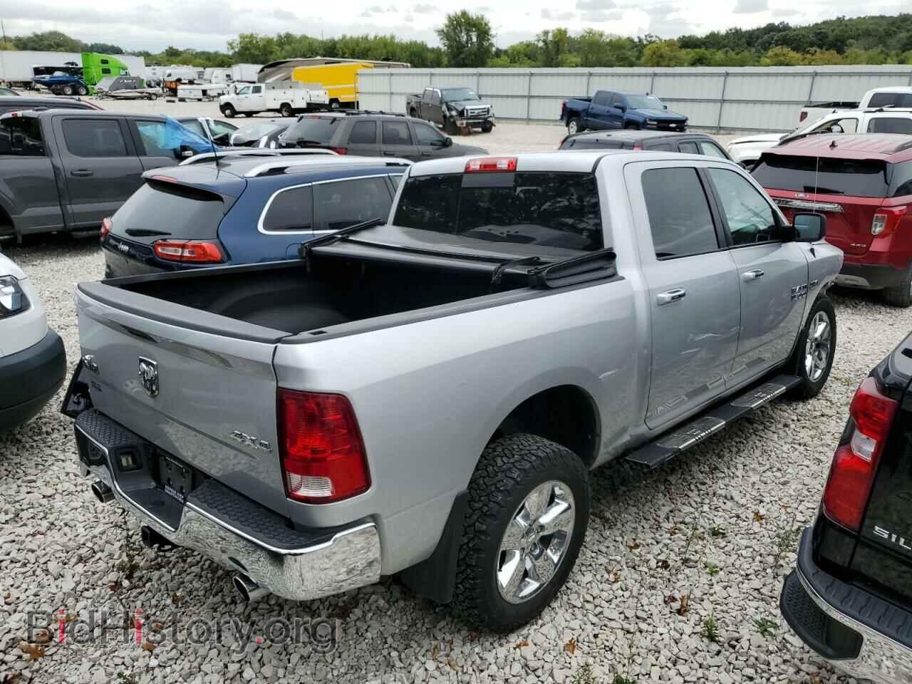 2015 RAM 1500 - VIN: 3C6RR7LT8FG683427 - Фото 3