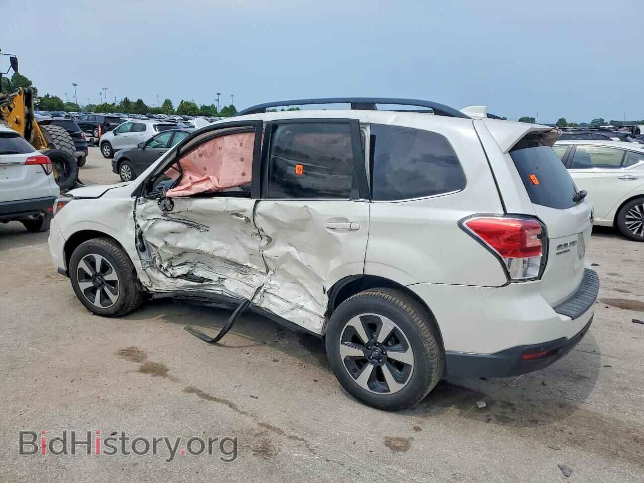 2018 SUBARU FORESTER - VIN: JF2SJARC5JH413061 - Фото 2