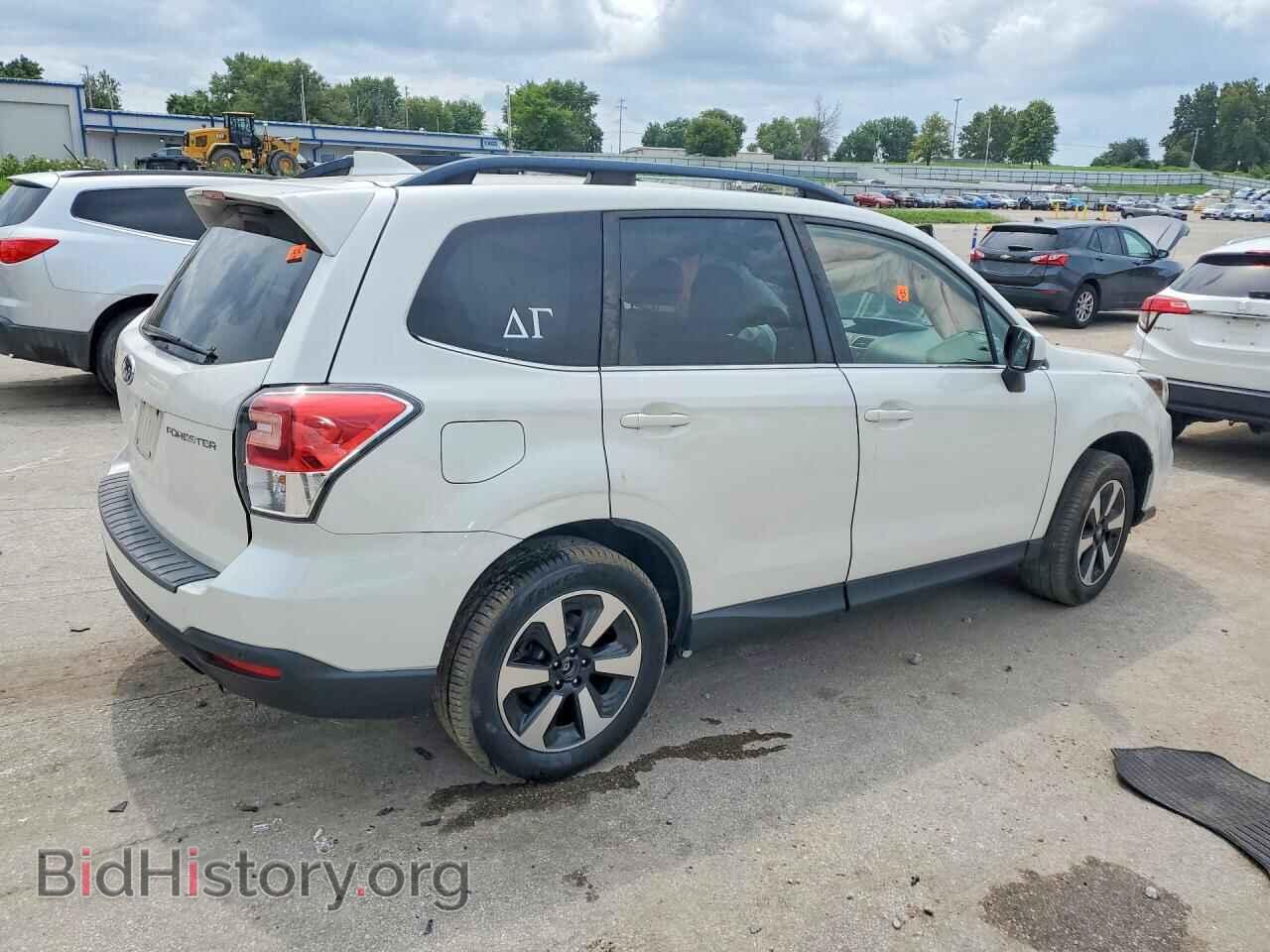 2018 SUBARU FORESTER - VIN: JF2SJARC5JH413061 - Фото 3