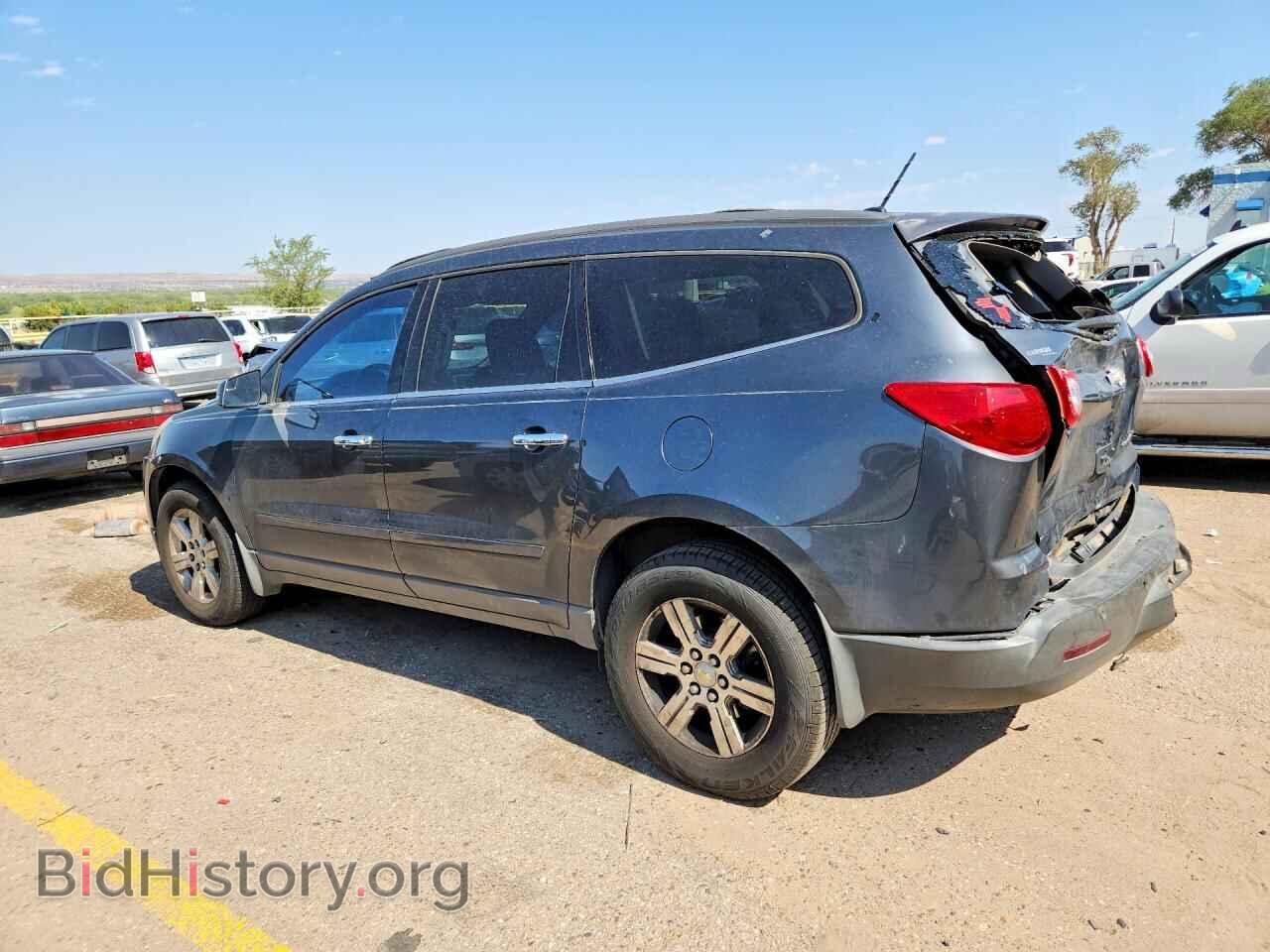 2011 CHEVROLET TRAVERSE - VIN: 1GNKRJED5BJ324775 - Фото 2