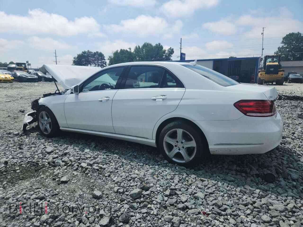 2014 MERCEDES-BENZ E-CLASS - VIN: WDDHF8JB3EB054247 - Фото 2