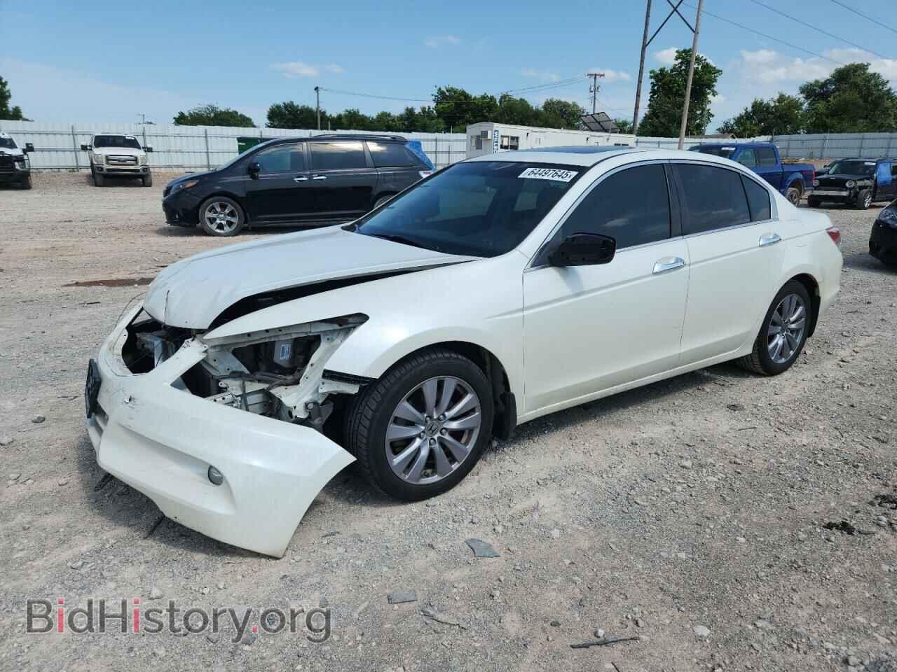 Photo 1HGCP3F82BA006243 - HONDA ACCORD 2011
